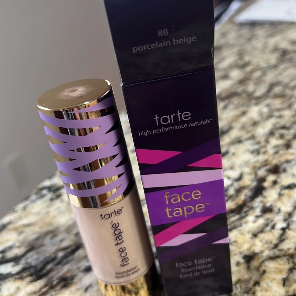 💕🌙HP! Tarte Porcelain Beige Face Tape Foundation
